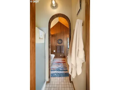 3123 NE Rocky Butte Road Portland OR 97220