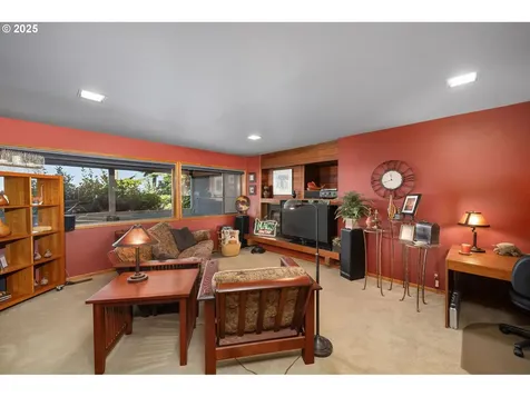 3123 NE Rocky Butte Road Portland OR 97220