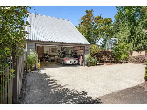 3123 NE Rocky Butte Road Portland OR 97220