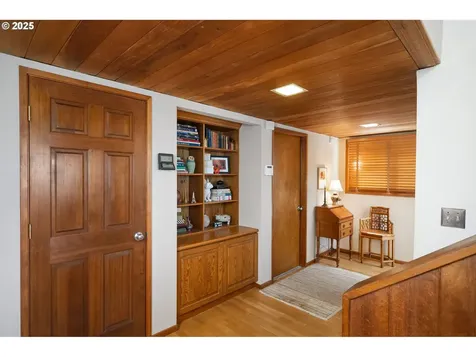 3123 NE Rocky Butte Road Portland OR 97220