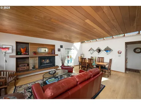 3123 NE Rocky Butte Road Portland OR 97220