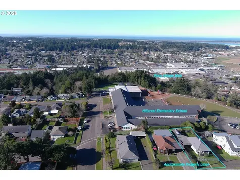 2260 Meade Street North Bend OR 97459