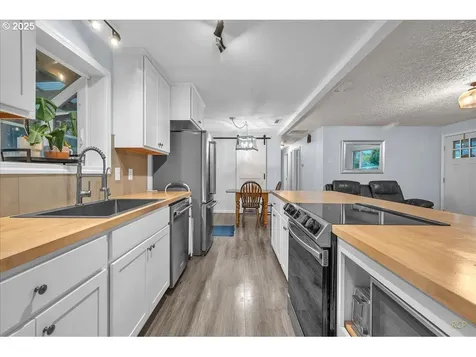 411 NW 53rd Street Vancouver WA 98663
