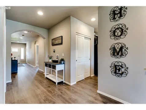 183 Rockcrest Drive Lowell OR 97452