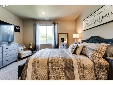 183 Rockcrest Drive Lowell OR 97452