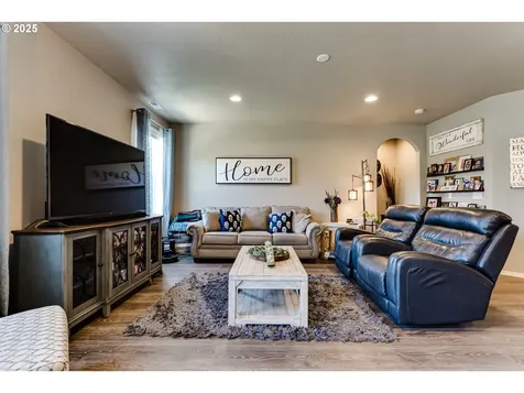 183 Rockcrest Drive Lowell OR 97452