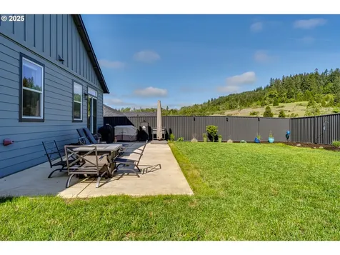 183 Rockcrest Drive Lowell OR 97452