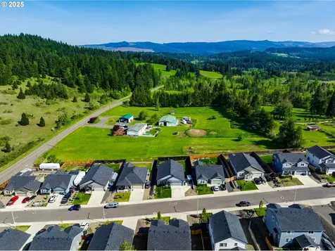 183 Rockcrest Drive Lowell OR 97452