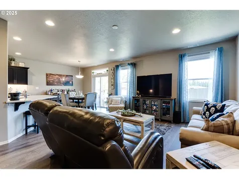 183 Rockcrest Drive Lowell OR 97452