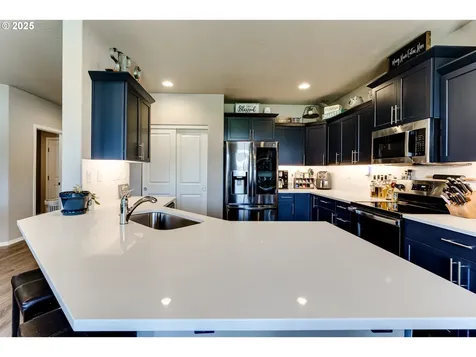 183 Rockcrest Drive Lowell OR 97452