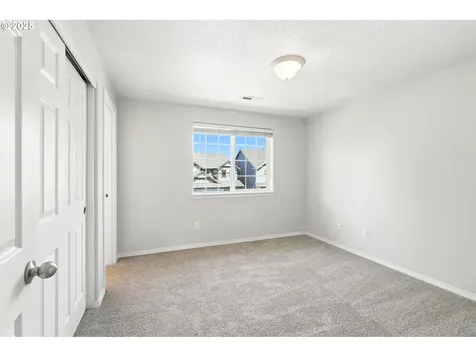 1814 SE Littlegem Street Hillsboro OR 97123