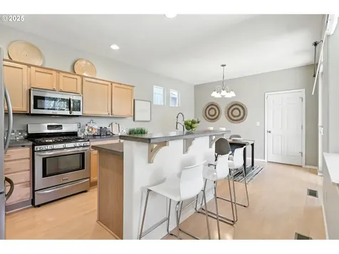 1814 SE Littlegem Street Hillsboro OR 97123