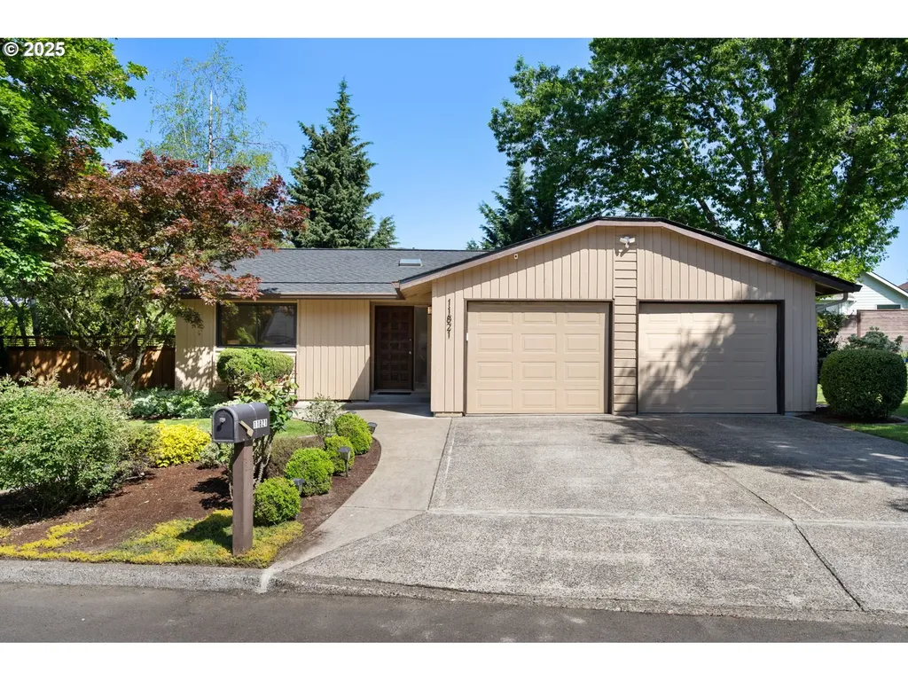 11821 SE Sunnycreek Lane Clackamas OR 97015