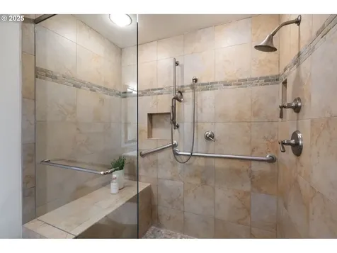 11821 SE Sunnycreek Lane Clackamas OR 97015