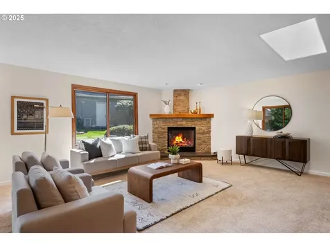 11821 SE Sunnycreek Lane Clackamas OR 97015