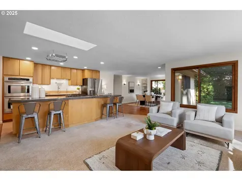 11821 SE Sunnycreek Lane Clackamas OR 97015