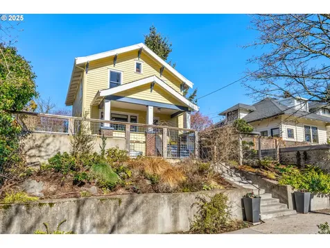 615 NE Going Street Portland OR 97211