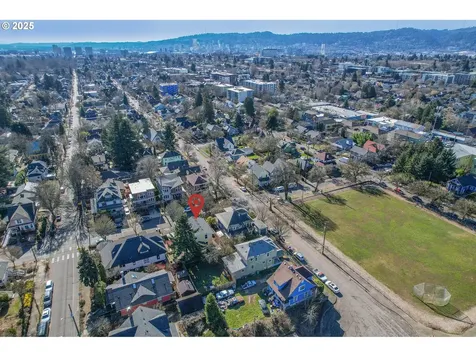 615 NE Going Street Portland OR 97211