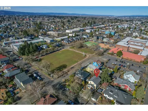 615 NE Going Street Portland OR 97211