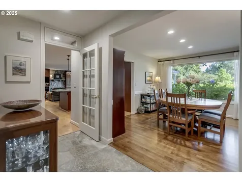 4861 NW Neskowin Place Portland OR 97229