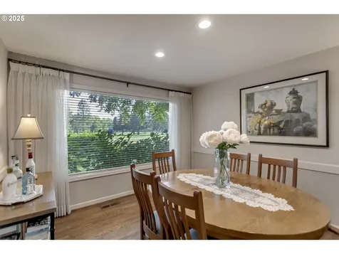 4861 NW Neskowin Place Portland OR 97229