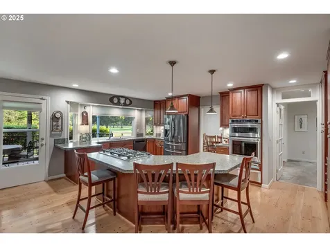 4861 NW Neskowin Place Portland OR 97229