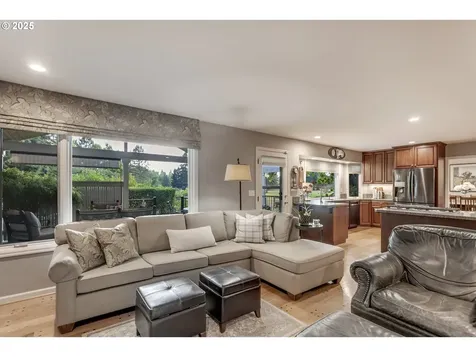 4861 NW Neskowin Place Portland OR 97229