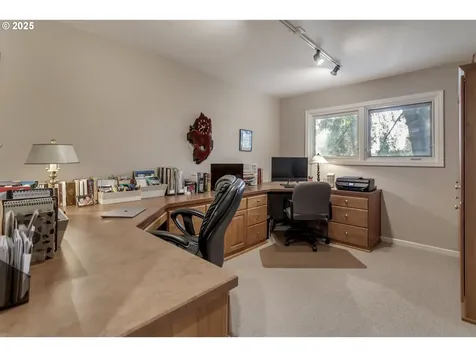 4861 NW Neskowin Place Portland OR 97229