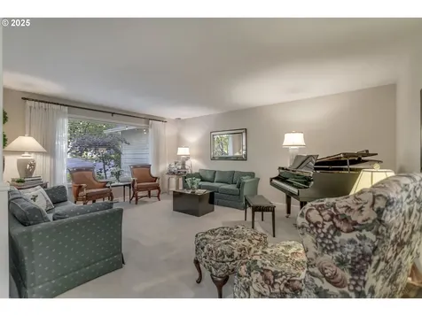 4861 NW Neskowin Place Portland OR 97229