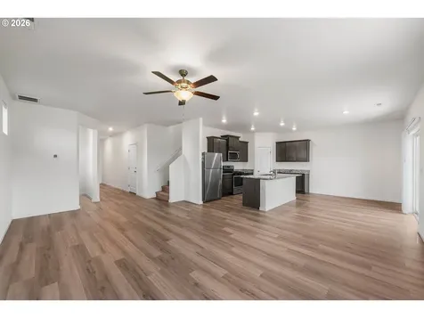 1724 W 12th Street La Center WA 98629