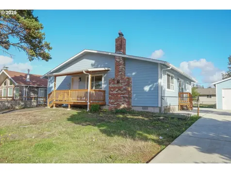 2469 Pine Street Seaside OR 97138
