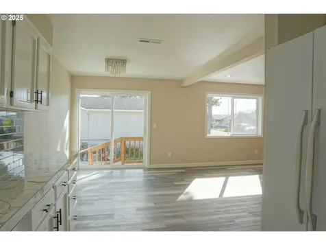 2469 Pine Street Seaside OR 97138