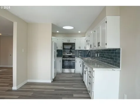 2469 Pine Street Seaside OR 97138