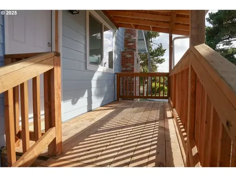 2469 Pine Street Seaside OR 97138