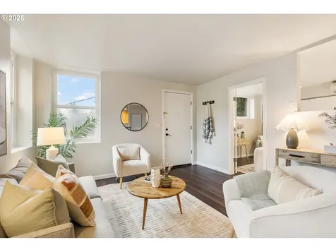 1205 SW Cardinell Drive Portland OR 97201