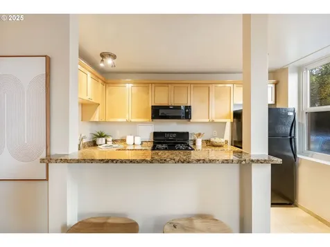 1205 SW Cardinell Drive Portland OR 97201