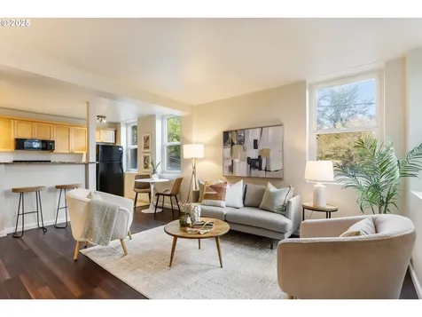 1205 SW Cardinell Drive Portland OR 97201