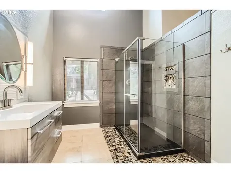 726 SE 27th Street Gresham OR 97080