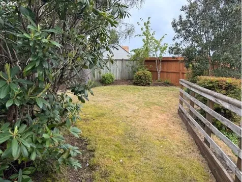 2640 Virginia Avenue North Bend OR 97459