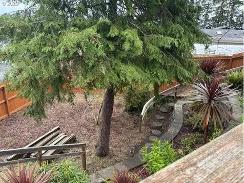 2640 Virginia Avenue North Bend OR 97459