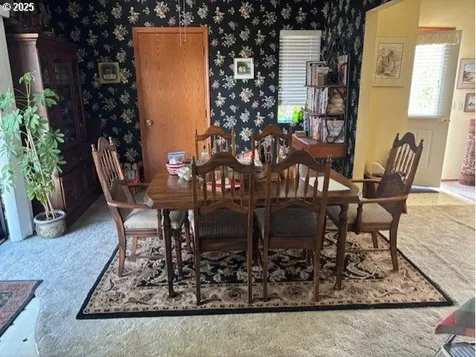 2640 Virginia Avenue North Bend OR 97459