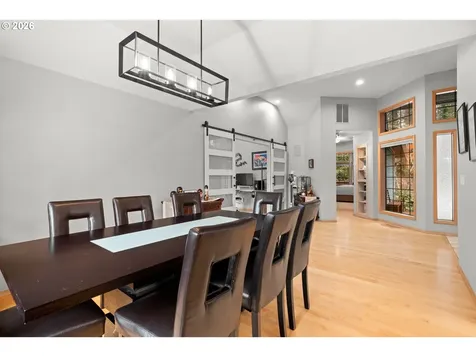 12116 SW Lesser Road Portland OR 97219