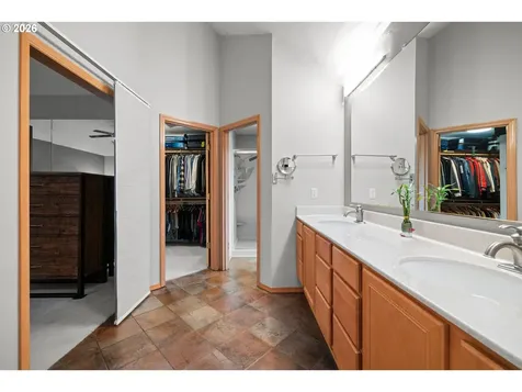 12116 SW Lesser Road Portland OR 97219