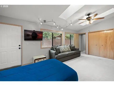 12116 SW Lesser Road Portland OR 97219