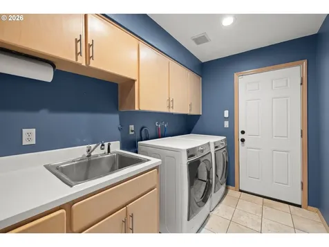 12116 SW Lesser Road Portland OR 97219