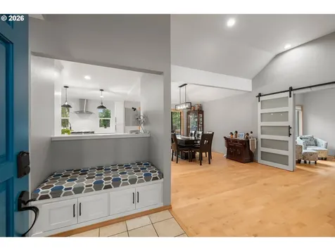 12116 SW Lesser Road Portland OR 97219