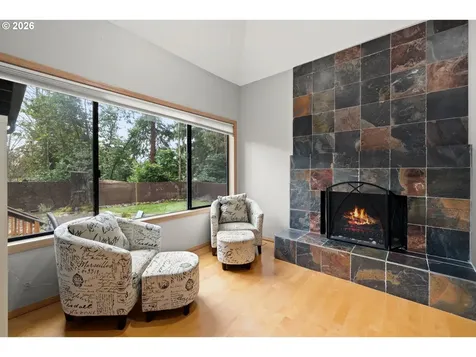 12116 SW Lesser Road Portland OR 97219