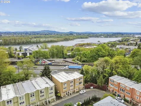 4830 SW View Point Terrace Portland OR 97239