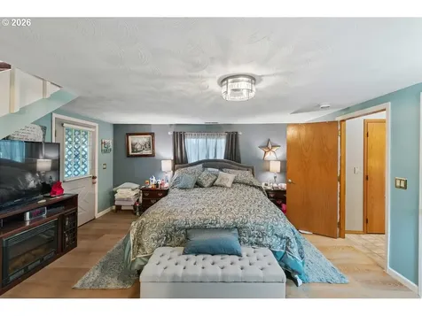 527 W 4th Street Coquille OR 97423