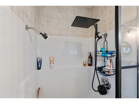 527 W 4th Street Coquille OR 97423